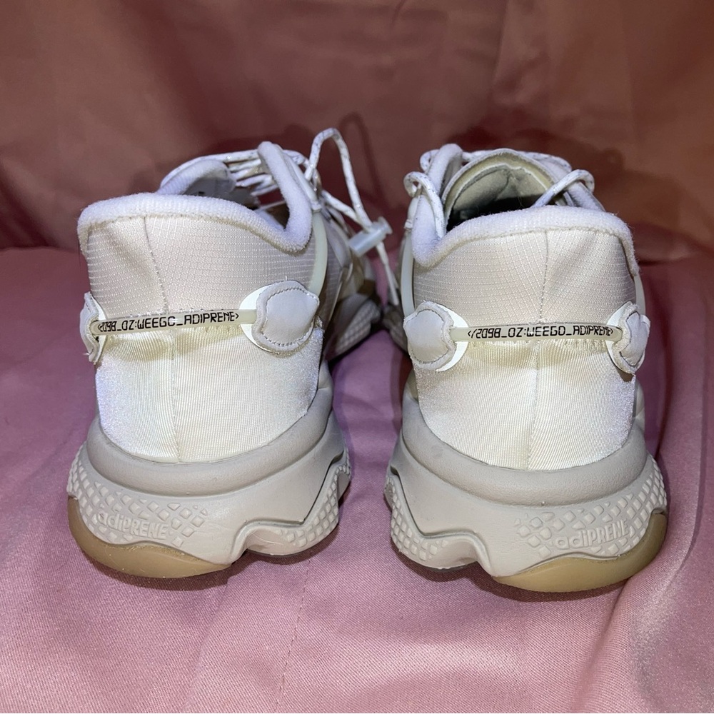 adidas Men’s Ozweego Sneakers - Picture 6 of 9